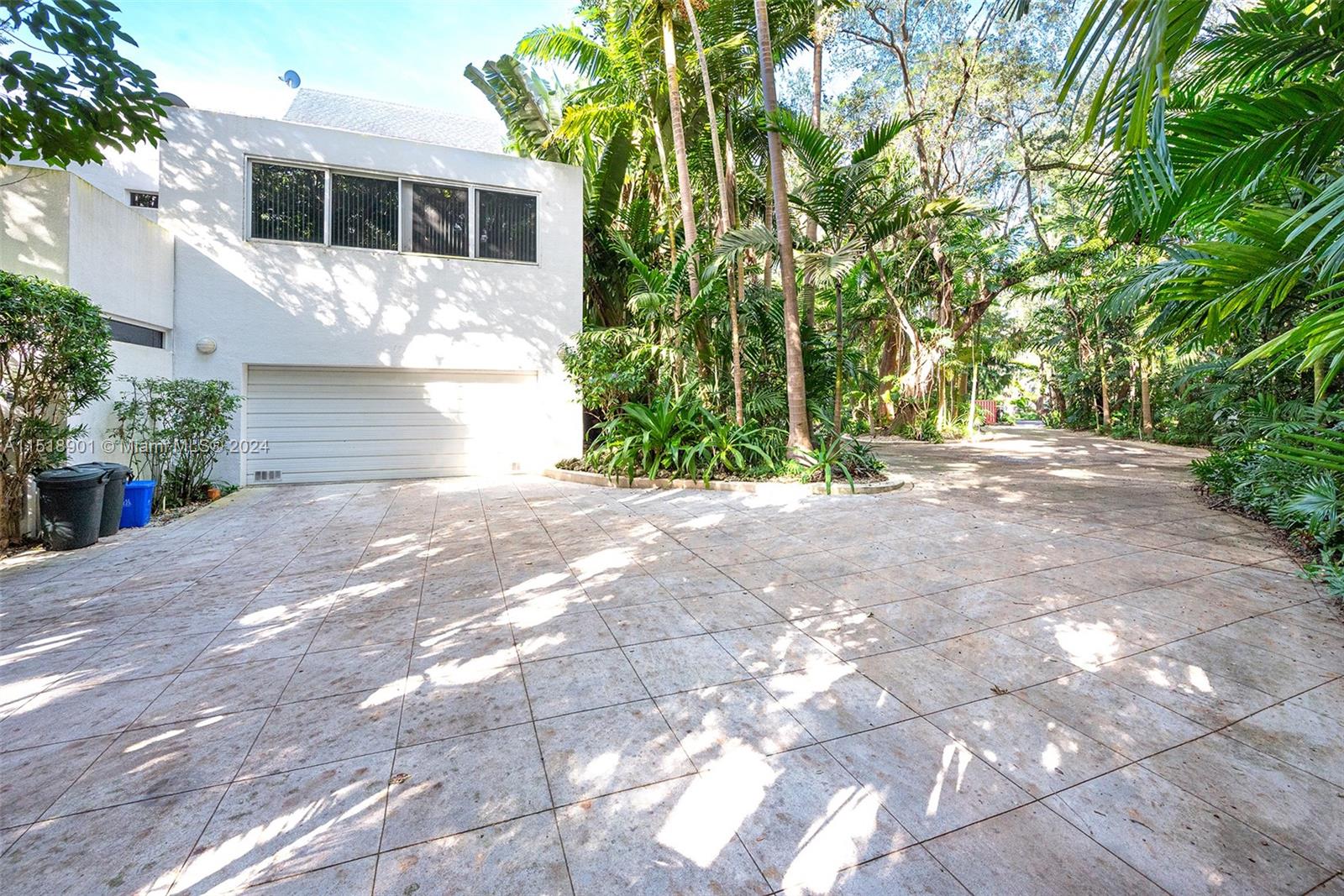 4994 Hammock Lake Dr, Coral Gables, FL, 33156 United States, 5 Bedrooms Bedrooms, ,5 BathroomsBathrooms,Residential,For Sale,Hammock Lake Dr,A11518901