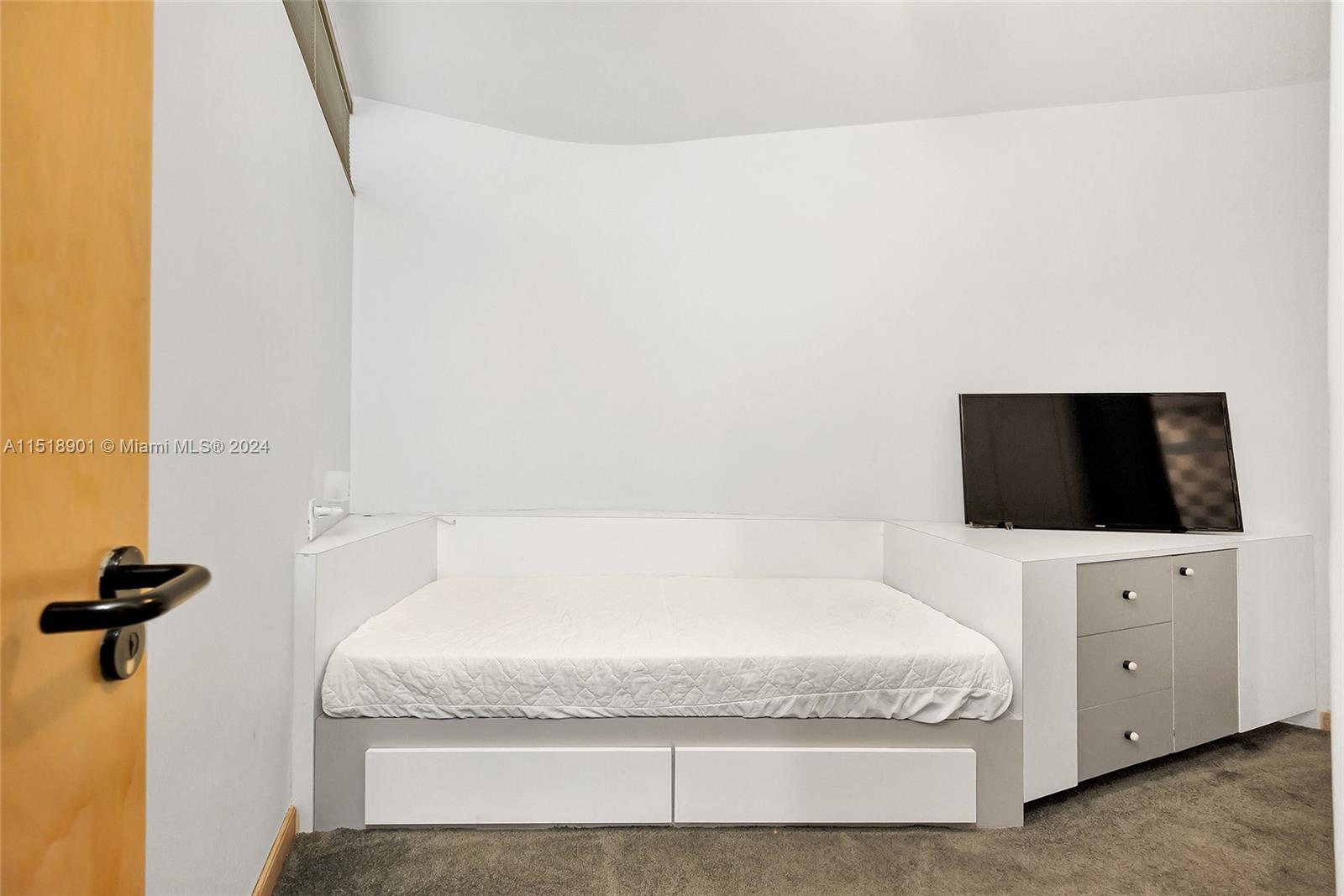 4994 Hammock Lake Dr, Coral Gables, FL, 33156 United States, 5 Bedrooms Bedrooms, ,5 BathroomsBathrooms,Residential,For Sale,Hammock Lake Dr,A11518901