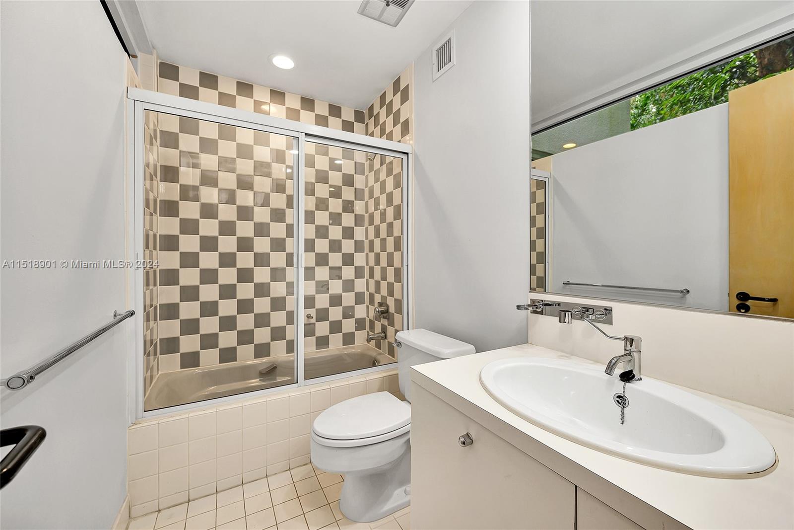 4994 Hammock Lake Dr, Coral Gables, FL, 33156 United States, 5 Bedrooms Bedrooms, ,5 BathroomsBathrooms,Residential,For Sale,Hammock Lake Dr,A11518901