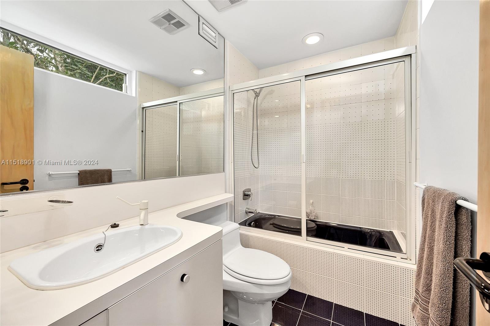 4994 Hammock Lake Dr, Coral Gables, FL, 33156 United States, 5 Bedrooms Bedrooms, ,5 BathroomsBathrooms,Residential,For Sale,Hammock Lake Dr,A11518901