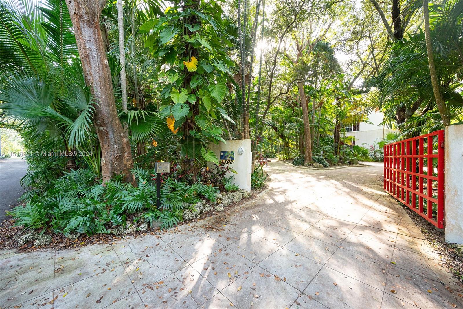 Entrance to driveway