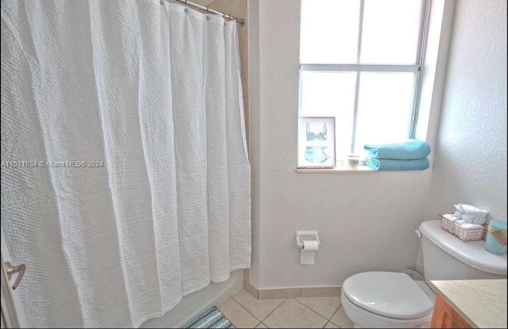 10805 89th Ter, Doral, FL, 33178 United States, 2 Bedrooms Bedrooms, ,2 BathroomsBathrooms,Residential,For Sale,89th Ter,A11511834