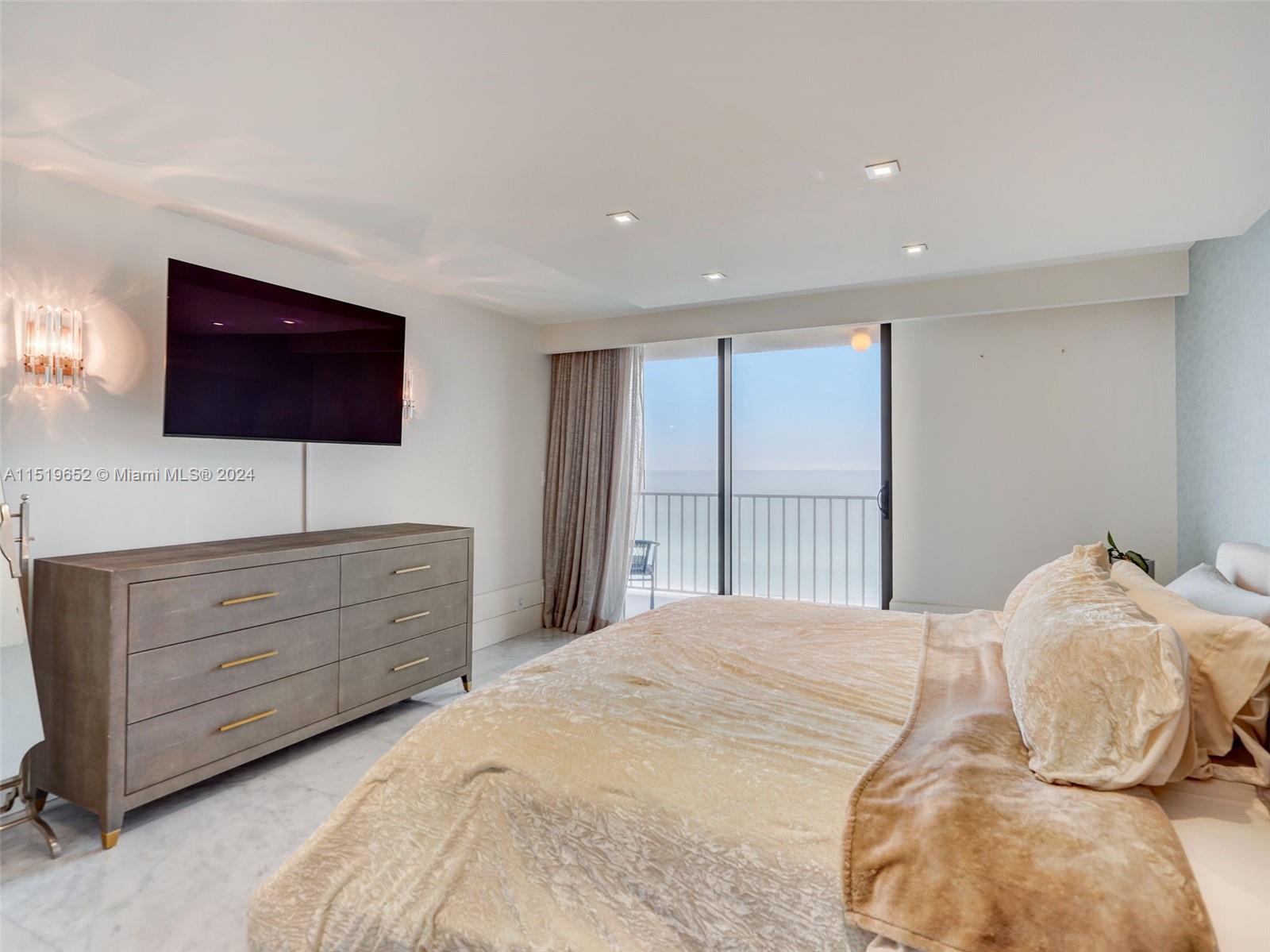 2625 Collins Ave 1106, Miami Beach, Florida 33140, 3 Bedrooms Bedrooms, ,4 BathroomsBathrooms,Residential,For Sale,2625 Collins Ave 1106,A11519652