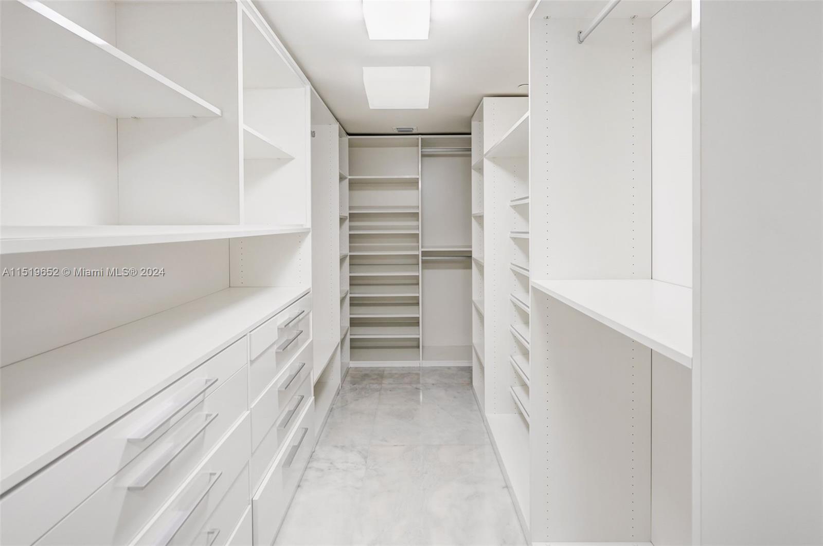 2625 Collins Ave 1106, Miami Beach, Florida 33140, 3 Bedrooms Bedrooms, ,4 BathroomsBathrooms,Residential,For Sale,2625 Collins Ave 1106,A11519652