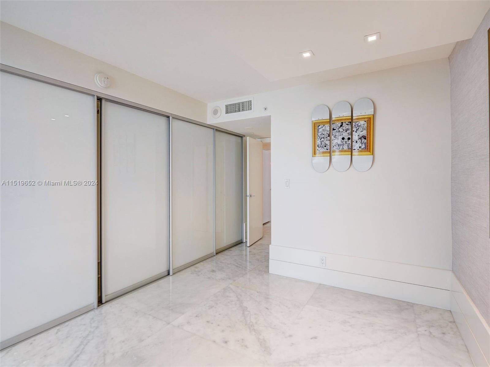 2625 Collins Ave 1106, Miami Beach, Florida 33140, 3 Bedrooms Bedrooms, ,4 BathroomsBathrooms,Residential,For Sale,2625 Collins Ave 1106,A11519652