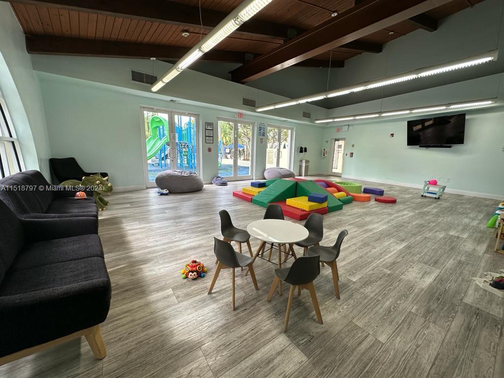 21236 NE 32nd Pl, Aventura, Florida 33180, 5 Bedrooms Bedrooms, ,4 BathroomsBathrooms,Residentiallease,For Rent,21236 NE 32nd Pl,A11518797