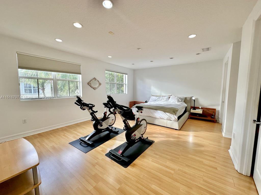 21236 NE 32nd Pl, Aventura, Florida 33180, 5 Bedrooms Bedrooms, ,4 BathroomsBathrooms,Residentiallease,For Rent,21236 NE 32nd Pl,A11518797