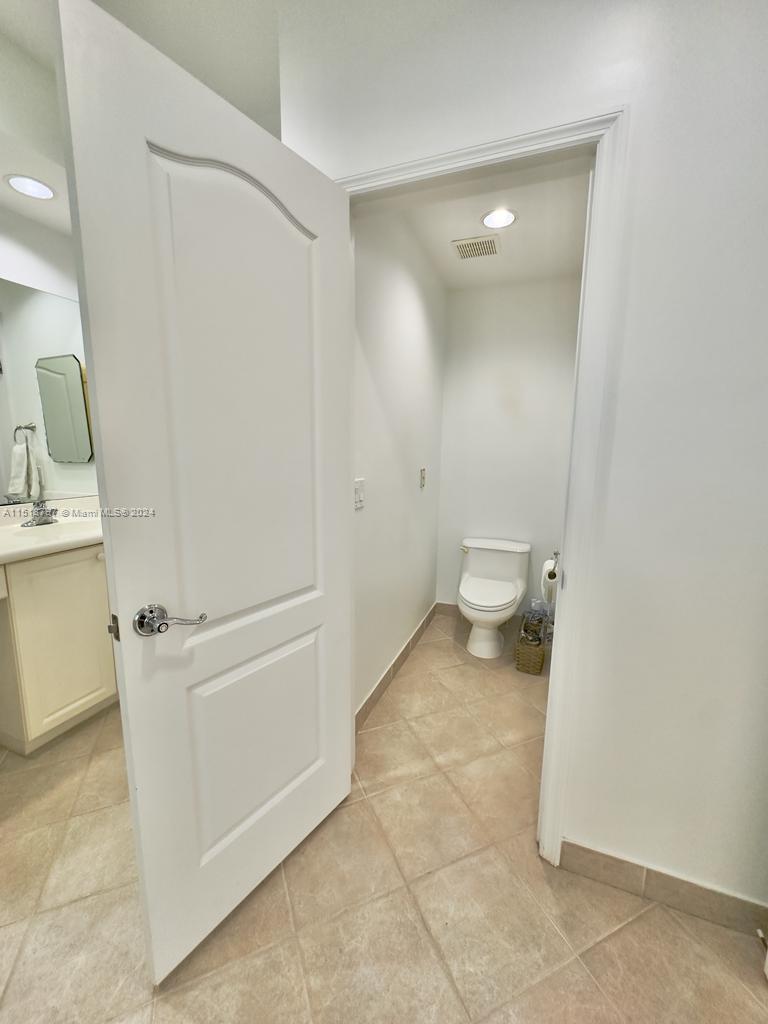 21236 NE 32nd Pl, Aventura, Florida 33180, 5 Bedrooms Bedrooms, ,4 BathroomsBathrooms,Residentiallease,For Rent,21236 NE 32nd Pl,A11518797