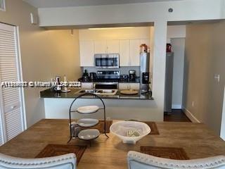 1200 Brickell Bay Dr, Miami, FL, 33131 United States, 3 Bedrooms Bedrooms, ,2 BathroomsBathrooms,Residential,For Sale,Brickell Bay Dr,A11519667