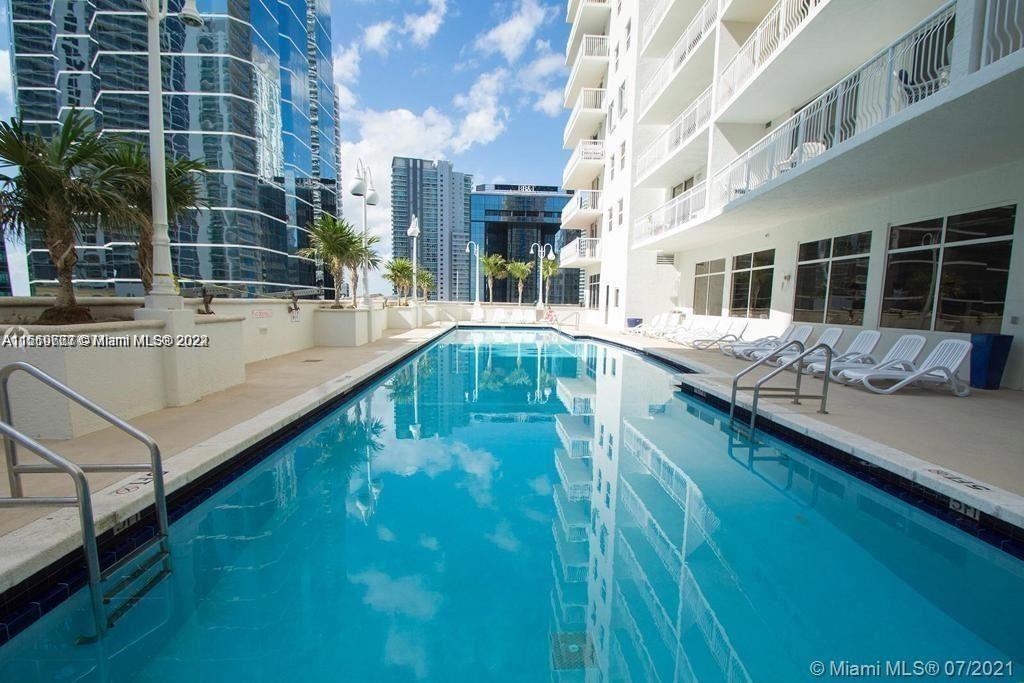 1200 Brickell Bay Dr, Miami, FL, 33131 United States, 3 Bedrooms Bedrooms, ,2 BathroomsBathrooms,Residential,For Sale,Brickell Bay Dr,A11519667