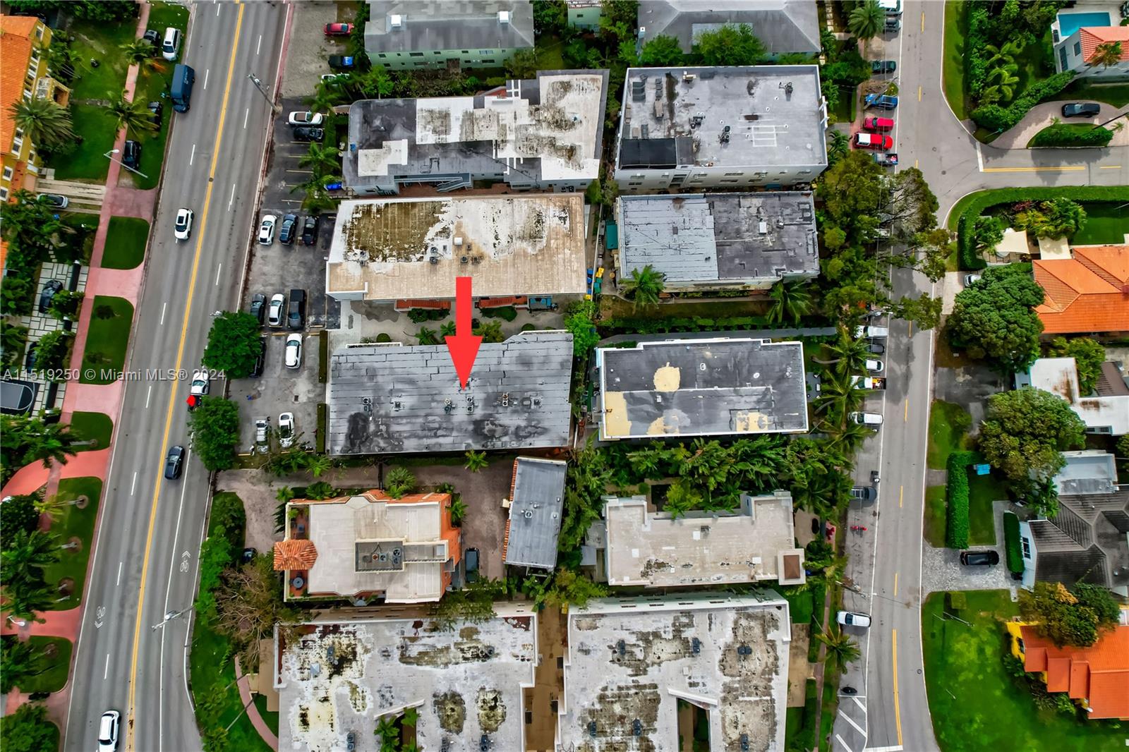 2858 Pine Tree Dr 7, Miami Beach, Florida 33140, 1 Bedroom Bedrooms, ,1 BathroomBathrooms,Residential,For Sale,2858 Pine Tree Dr 7,A11519250