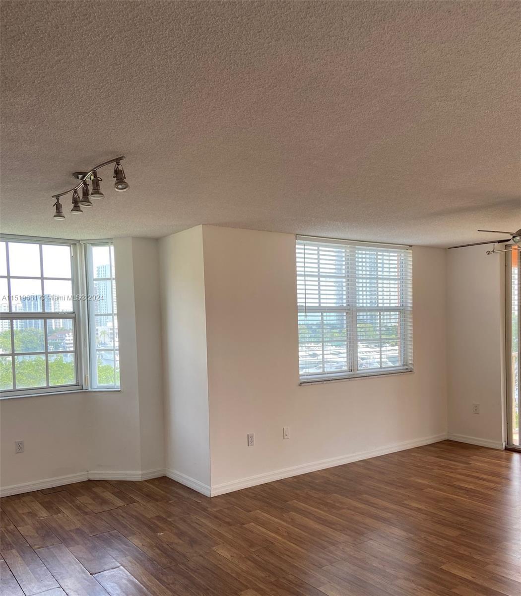 19555 E Country Club Dr 8501, Aventura, Florida 33180, 3 Bedrooms Bedrooms, ,2 BathroomsBathrooms,Residentiallease,For Rent,19555 E Country Club Dr 8501,A11519681