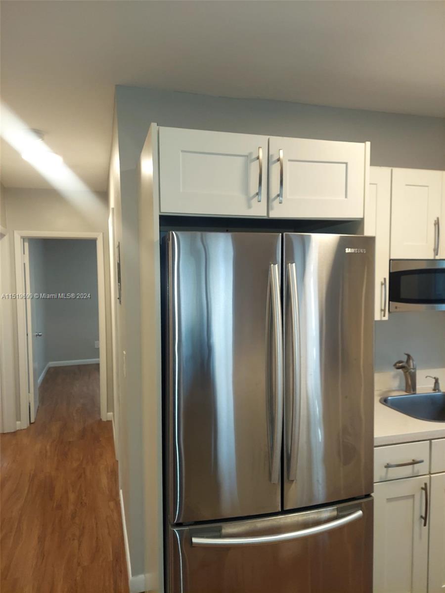 7430 Carlyle Ave 4, Miami Beach, Florida 33141, 2 Bedrooms Bedrooms, ,1 BathroomBathrooms,Residentiallease,For Rent,7430 Carlyle Ave 4,A11519699