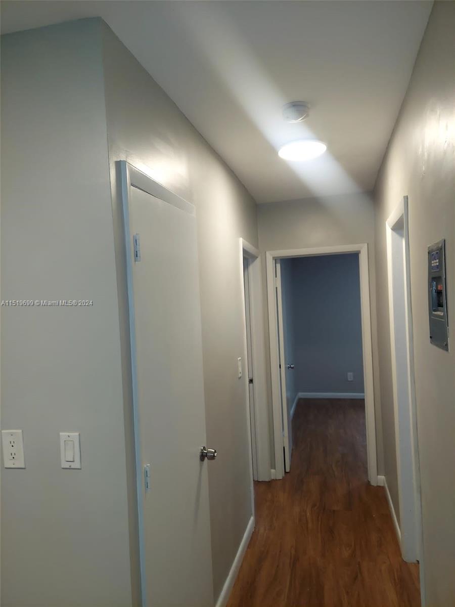 7430 Carlyle Ave 4, Miami Beach, Florida 33141, 2 Bedrooms Bedrooms, ,1 BathroomBathrooms,Residentiallease,For Rent,7430 Carlyle Ave 4,A11519699