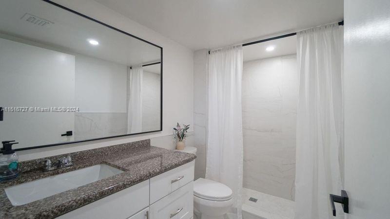 1688 West Ave, Miami Beach, FL, 33139 United States, 2 Bedrooms Bedrooms, ,2 BathroomsBathrooms,Residential,For Sale,West Ave,A11516727