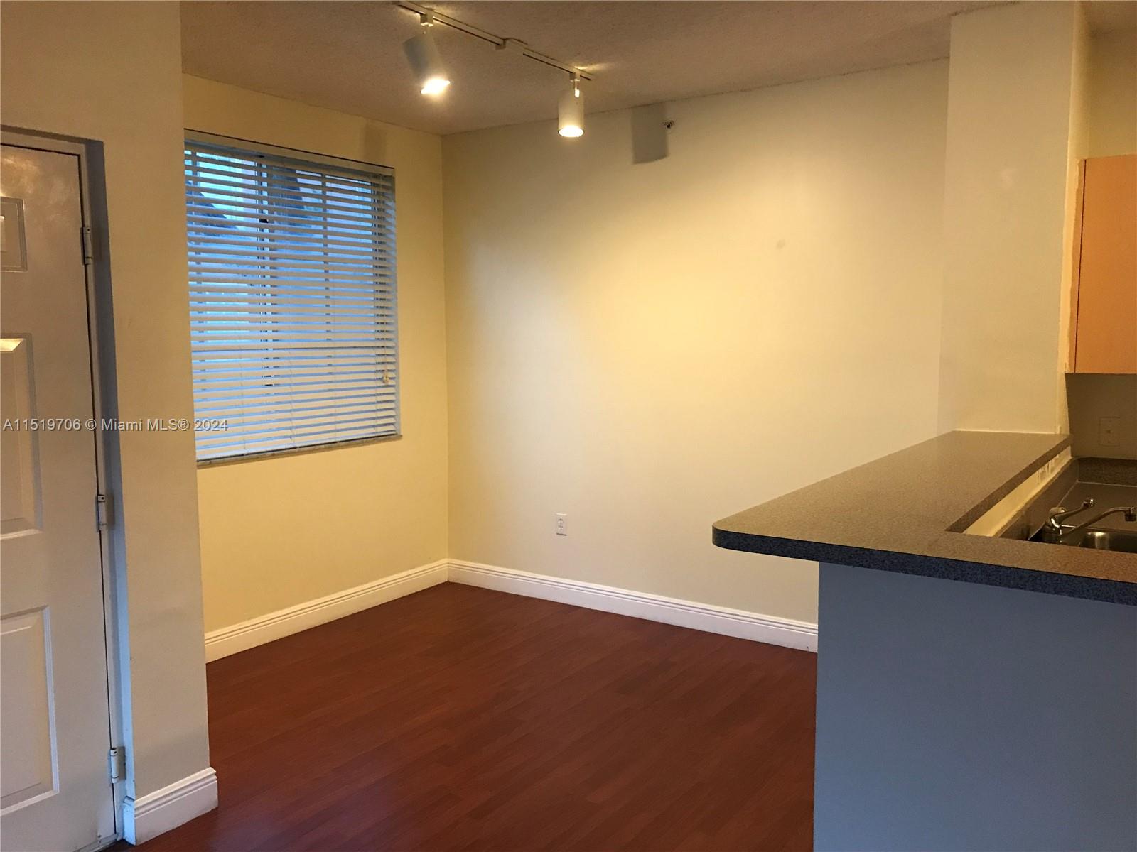 8030 N Nob Hill Rd 108, Tamarac, Florida 33321, 1 Bedroom Bedrooms, ,1 BathroomBathrooms,Residentiallease,For Rent,8030 N Nob Hill Rd 108,A11519706