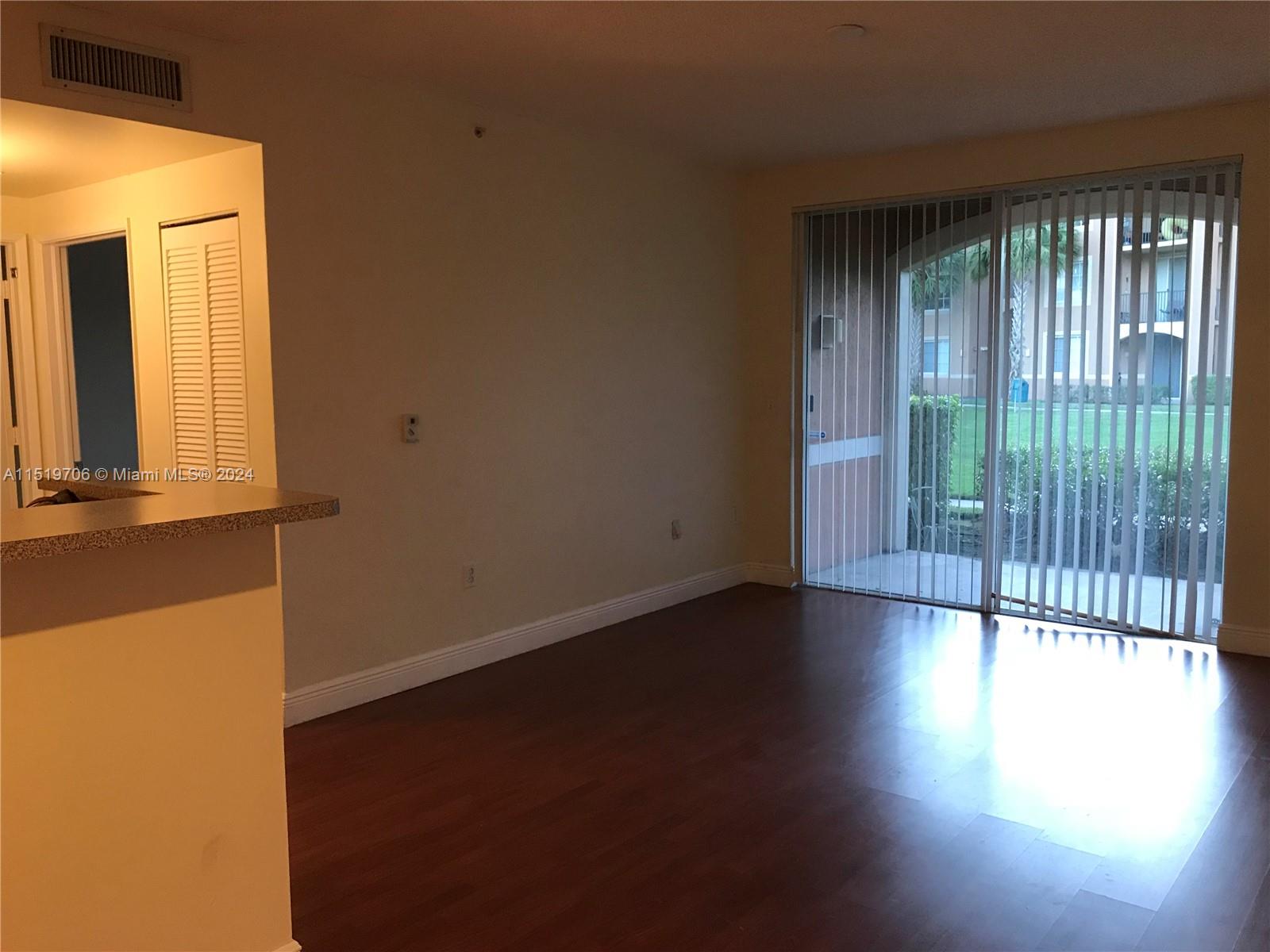 8030 N Nob Hill Rd 108, Tamarac, Florida 33321, 1 Bedroom Bedrooms, ,1 BathroomBathrooms,Residentiallease,For Rent,8030 N Nob Hill Rd 108,A11519706