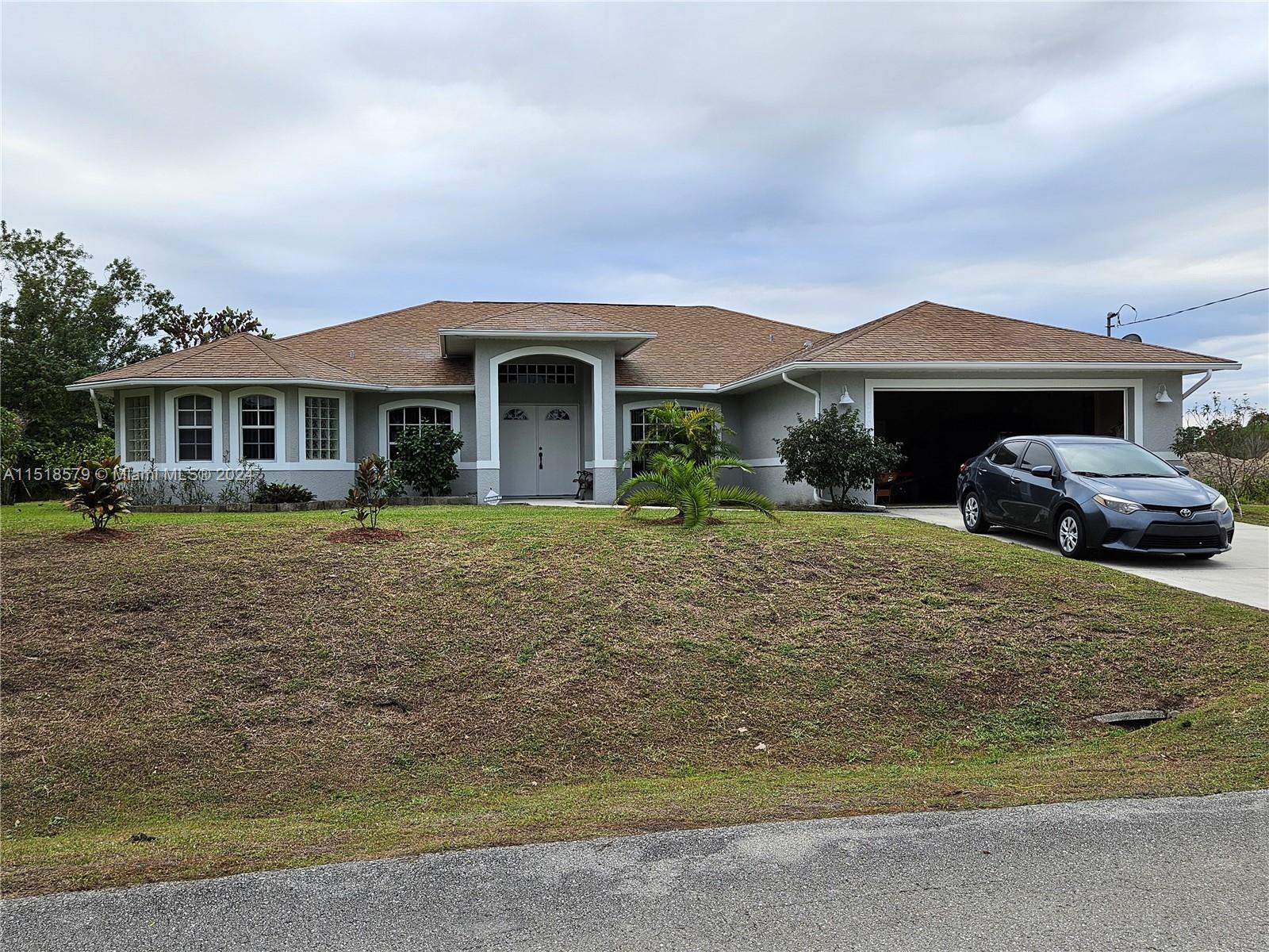 370 Glenridge Dr, Lehigh Acres, FL, 33974 United States, 4 Bedrooms Bedrooms, ,3 BathroomsBathrooms,Residential,For Sale,Glenridge Dr,A11518579