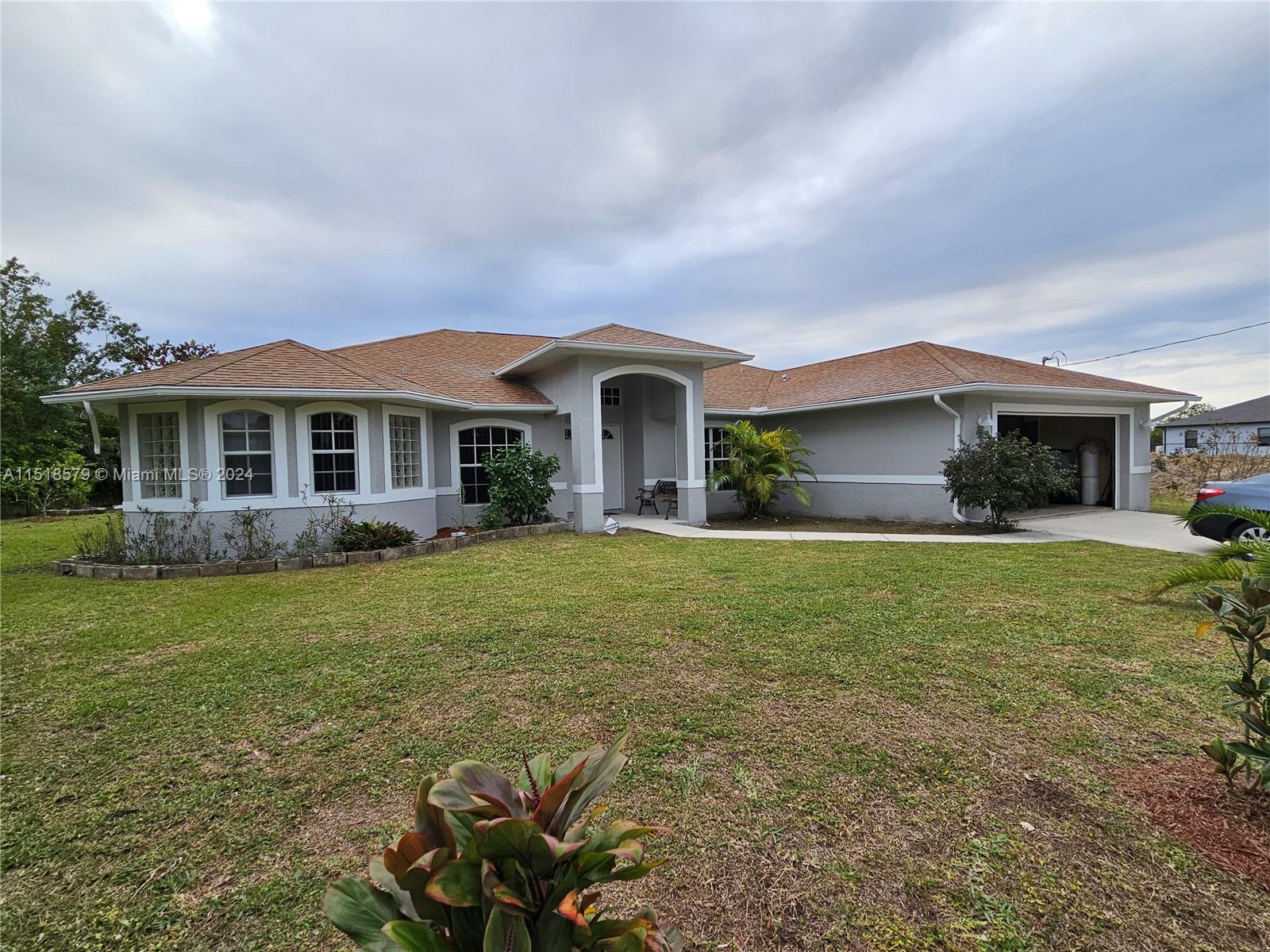 370 Glenridge Dr, Lehigh Acres, FL, 33974 United States, 4 Bedrooms Bedrooms, ,3 BathroomsBathrooms,Residential,For Sale,Glenridge Dr,A11518579