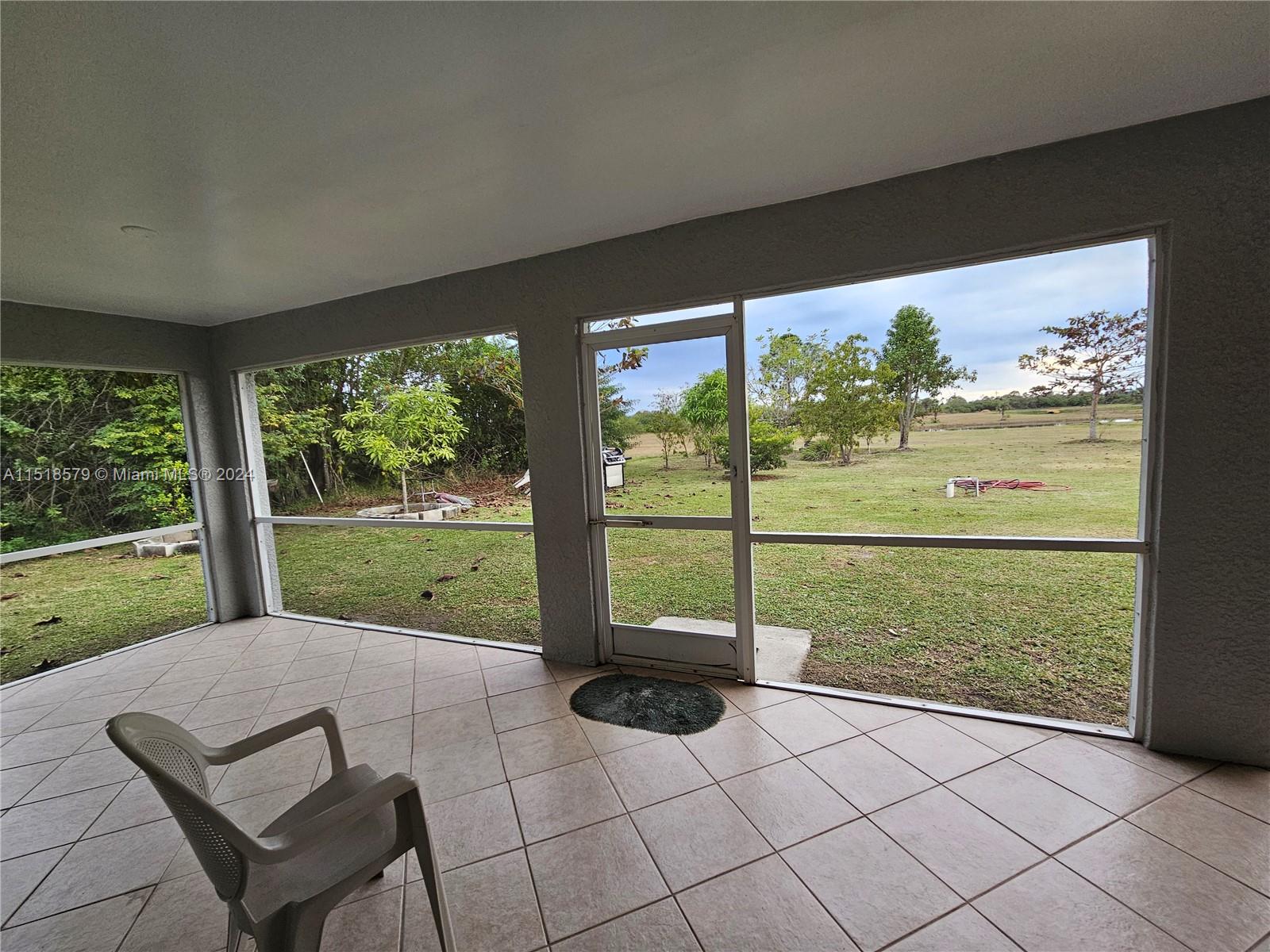 Screened Porch w/Greenbelt & Lakeview