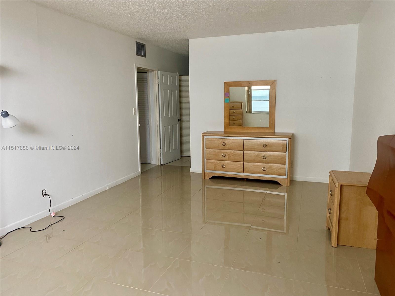 3725 Ocean Dr, Hollywood, FL, 33019 United States, 2 Bedrooms Bedrooms, ,2 BathroomsBathrooms,Residential,For Sale,Ocean Dr,A11517856