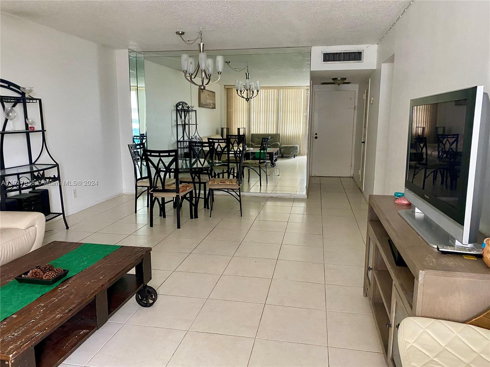 3725 Ocean Dr, Hollywood, FL, 33019 United States, 2 Bedrooms Bedrooms, ,2 BathroomsBathrooms,Residential,For Sale,Ocean Dr,A11517856