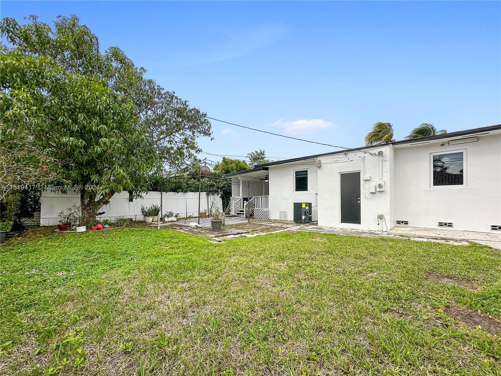 5930 10th St, West Miami, FL, 33144 United States, 2 Bedrooms Bedrooms, ,1 BathroomBathrooms,Residential,For Sale,10th St,A11519417