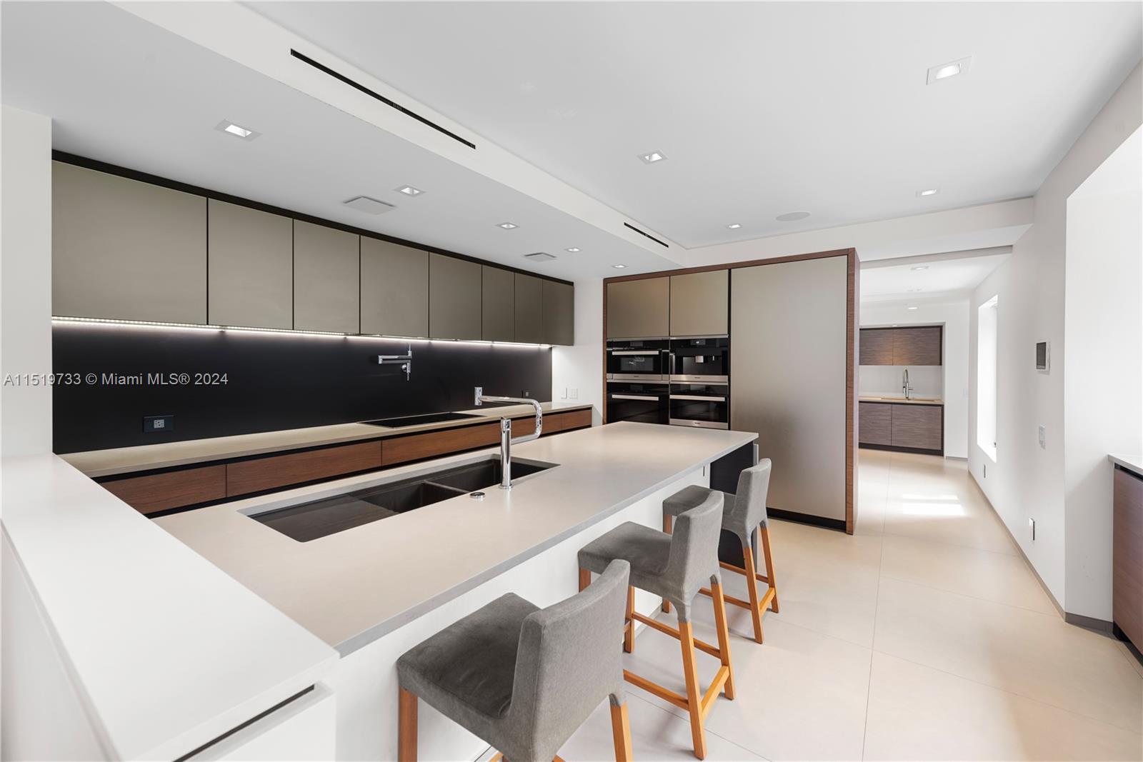 5146 Alton Rd, Miami Beach, FL, 33140 United States, 4 Bedrooms Bedrooms, ,4 BathroomsBathrooms,Residential,For Sale,Alton Rd,A11519733