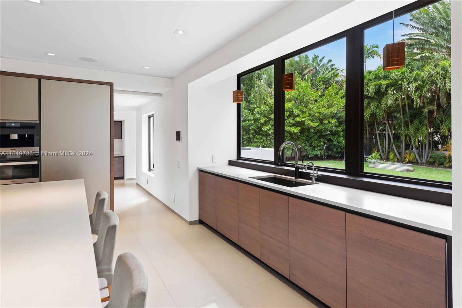 5146 Alton Rd, Miami Beach, FL, 33140 United States, 4 Bedrooms Bedrooms, ,4 BathroomsBathrooms,Residential,For Sale,Alton Rd,A11519733