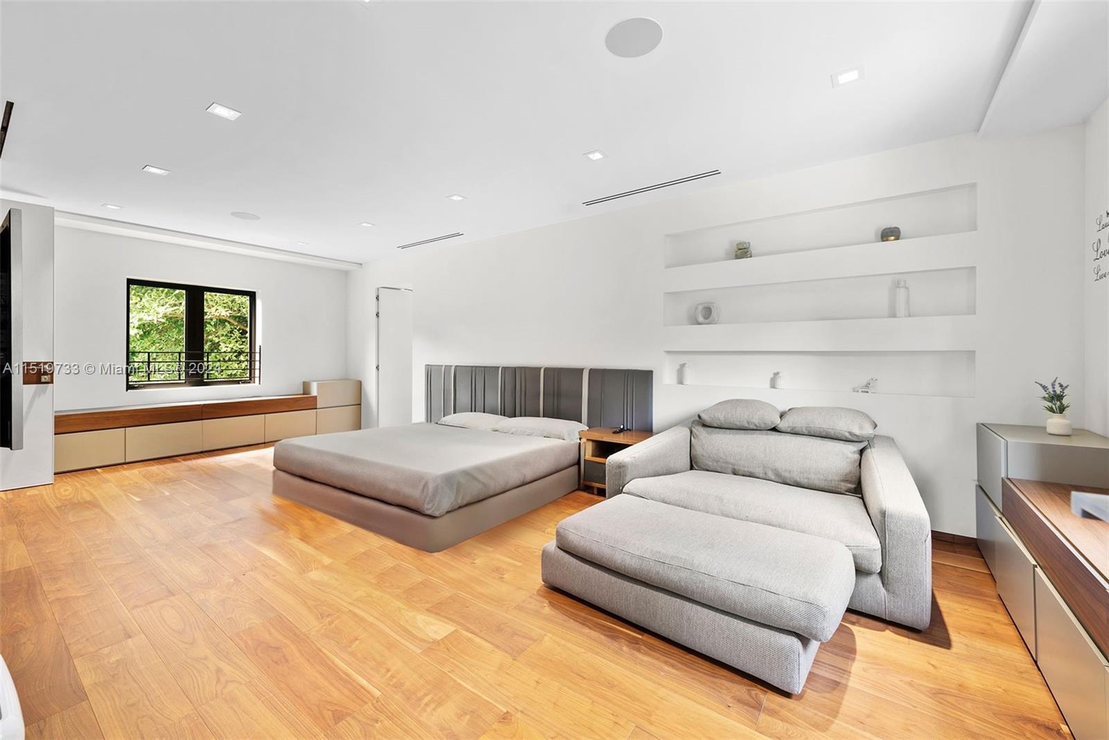 5146 Alton Rd, Miami Beach, FL, 33140 United States, 4 Bedrooms Bedrooms, ,4 BathroomsBathrooms,Residential,For Sale,Alton Rd,A11519733