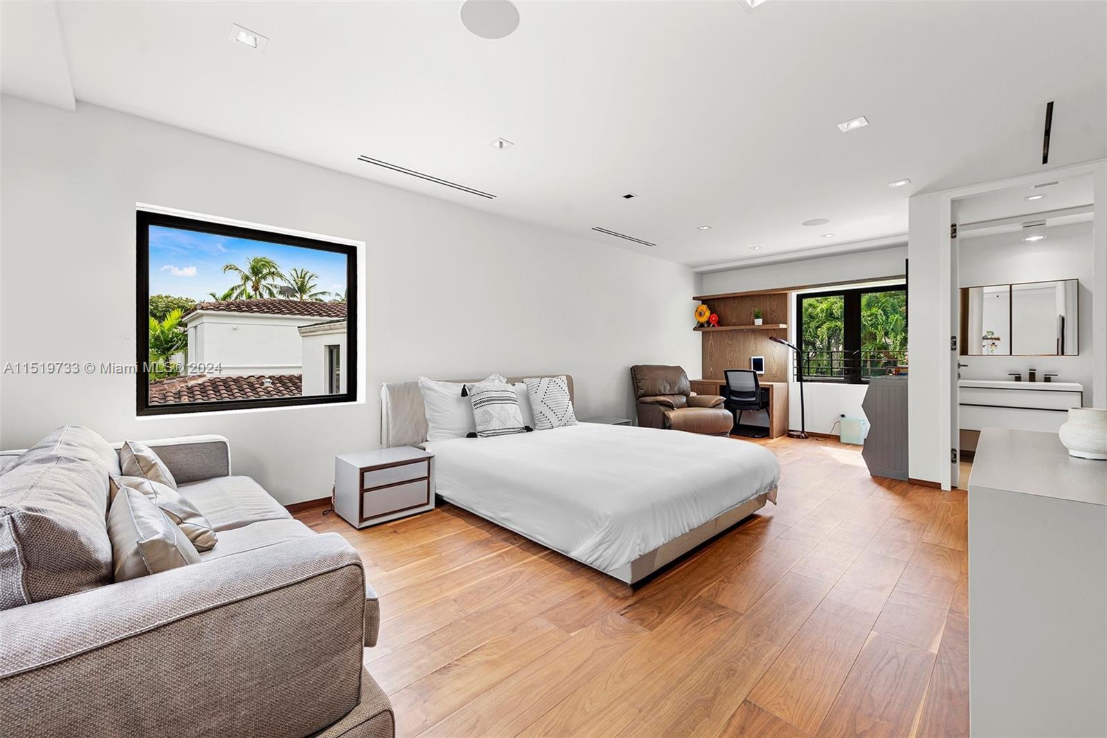 5146 Alton Rd, Miami Beach, FL, 33140 United States, 4 Bedrooms Bedrooms, ,4 BathroomsBathrooms,Residential,For Sale,Alton Rd,A11519733