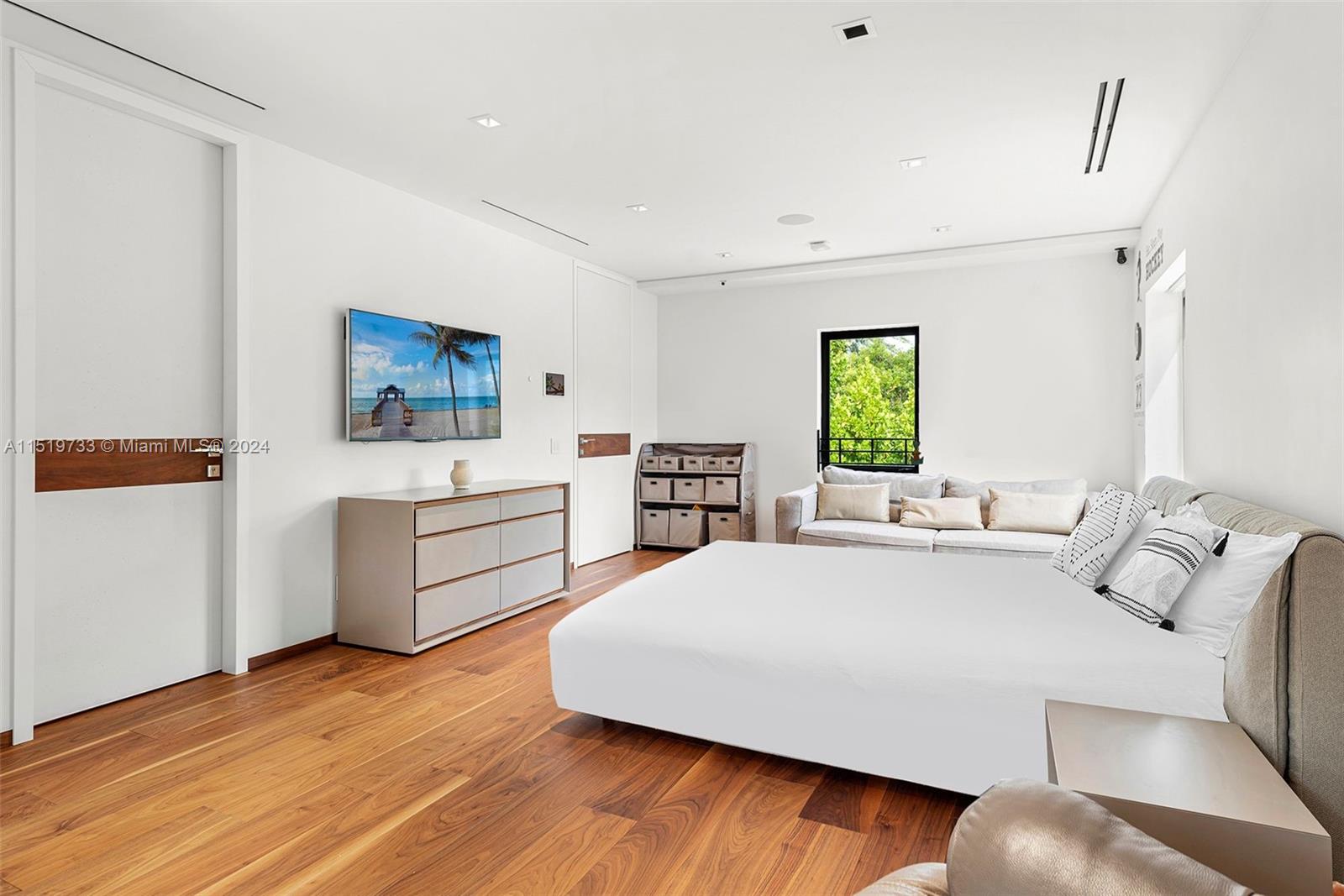 5146 Alton Rd, Miami Beach, FL, 33140 United States, 4 Bedrooms Bedrooms, ,4 BathroomsBathrooms,Residential,For Sale,Alton Rd,A11519733