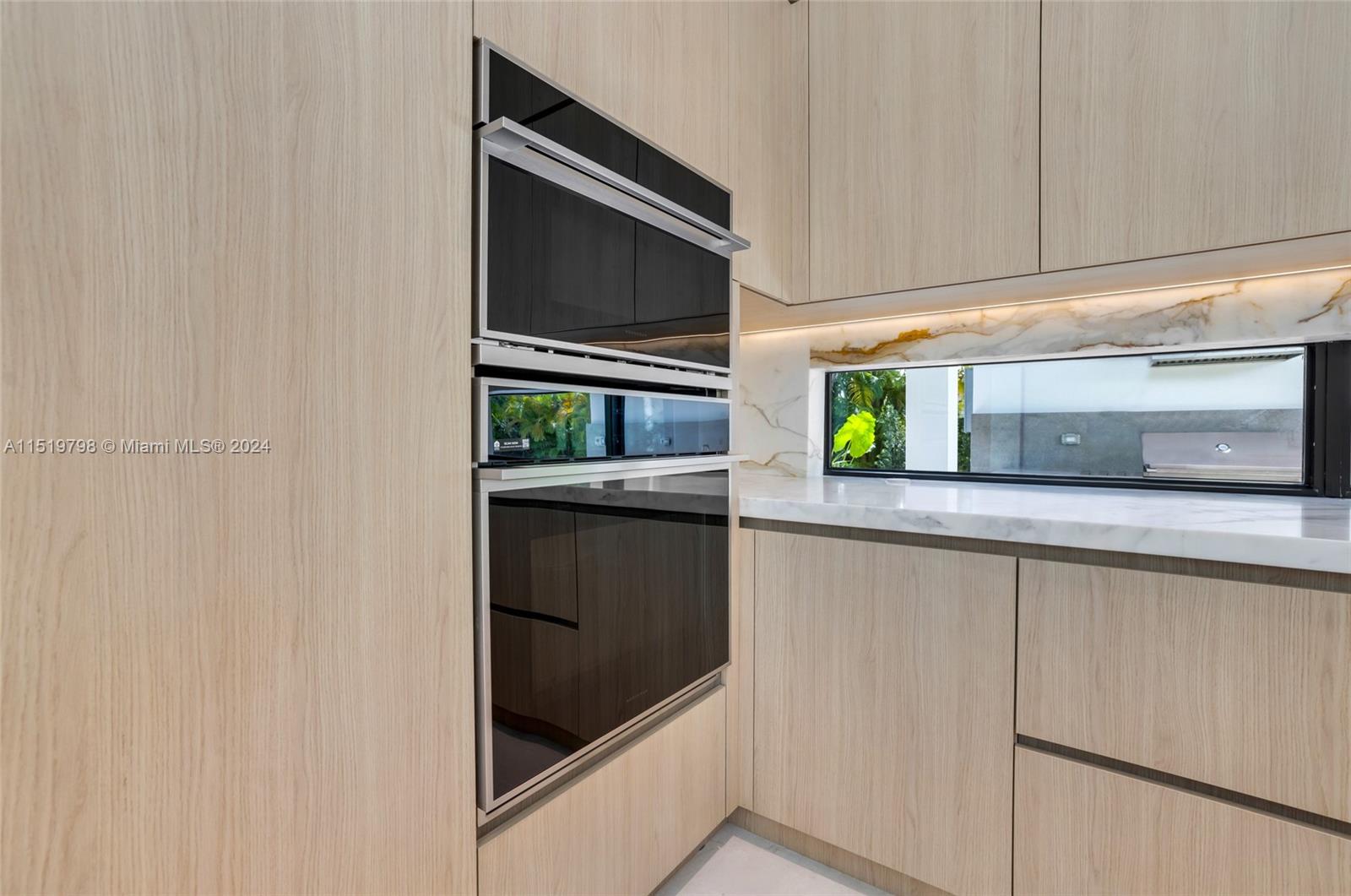 6445 102nd Ave, Miami, FL, 33173 United States, 7 Bedrooms Bedrooms, ,6 BathroomsBathrooms,Residential,For Sale,102nd Ave,A11519798