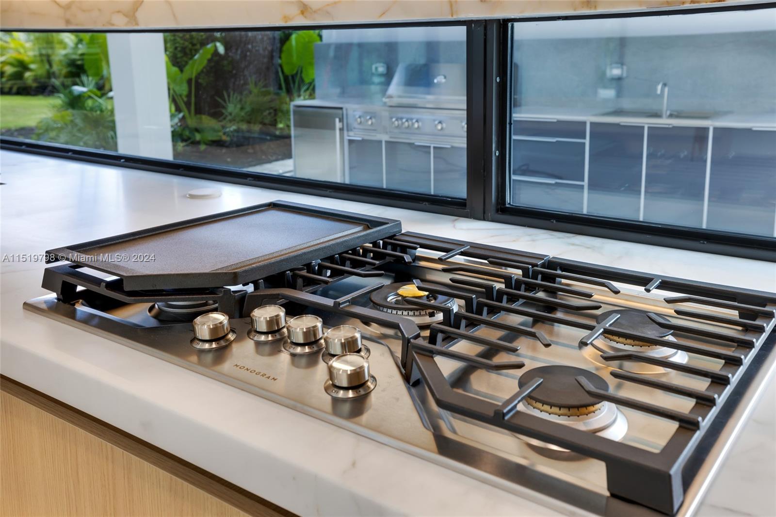 6445 102nd Ave, Miami, FL, 33173 United States, 7 Bedrooms Bedrooms, ,6 BathroomsBathrooms,Residential,For Sale,102nd Ave,A11519798