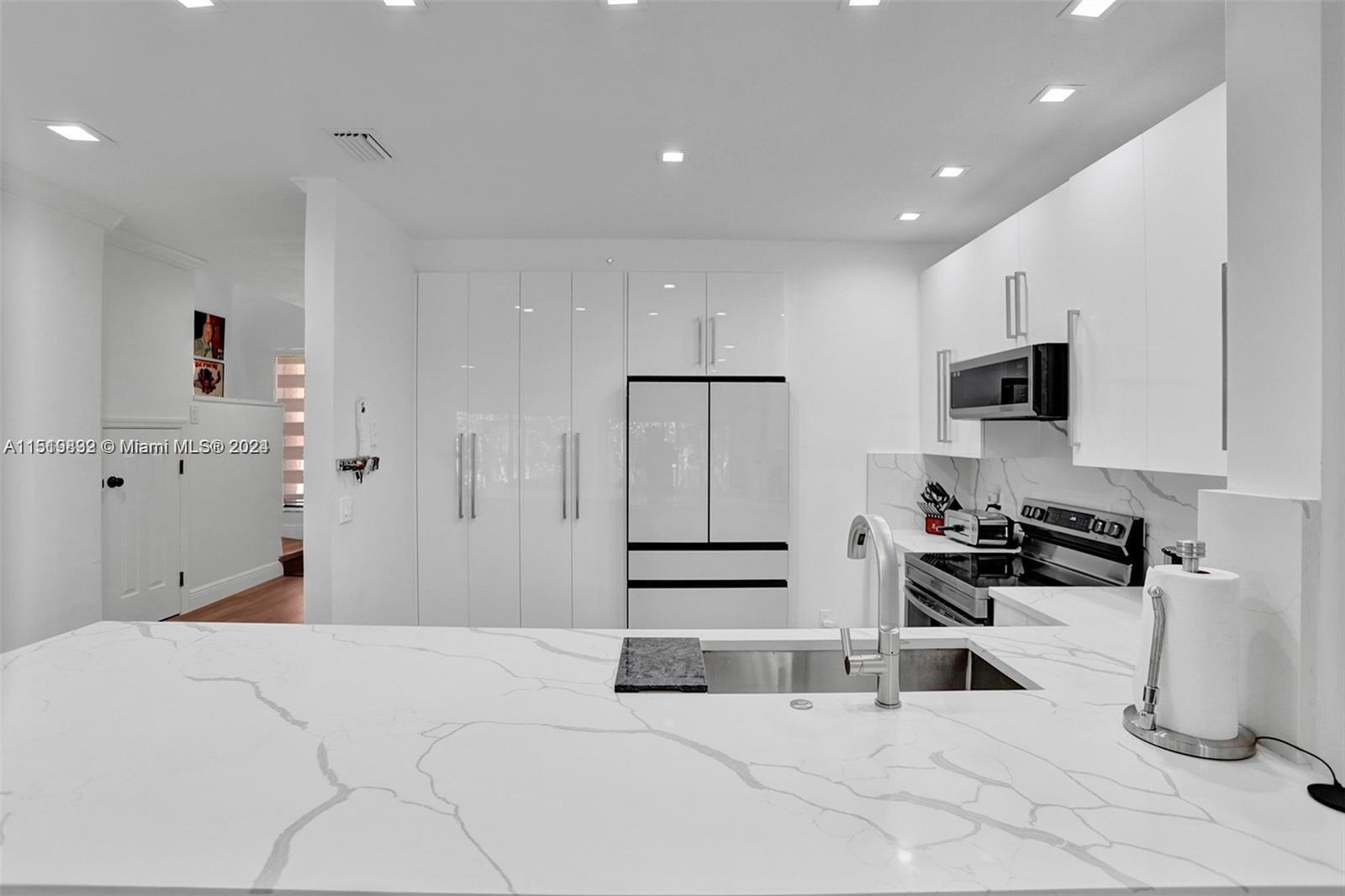 21150 Jib Ct J12, Aventura, Florida 33180, 2 Bedrooms Bedrooms, ,2 BathroomsBathrooms,Residential,For Sale,21150 Jib Ct J12,A11519832