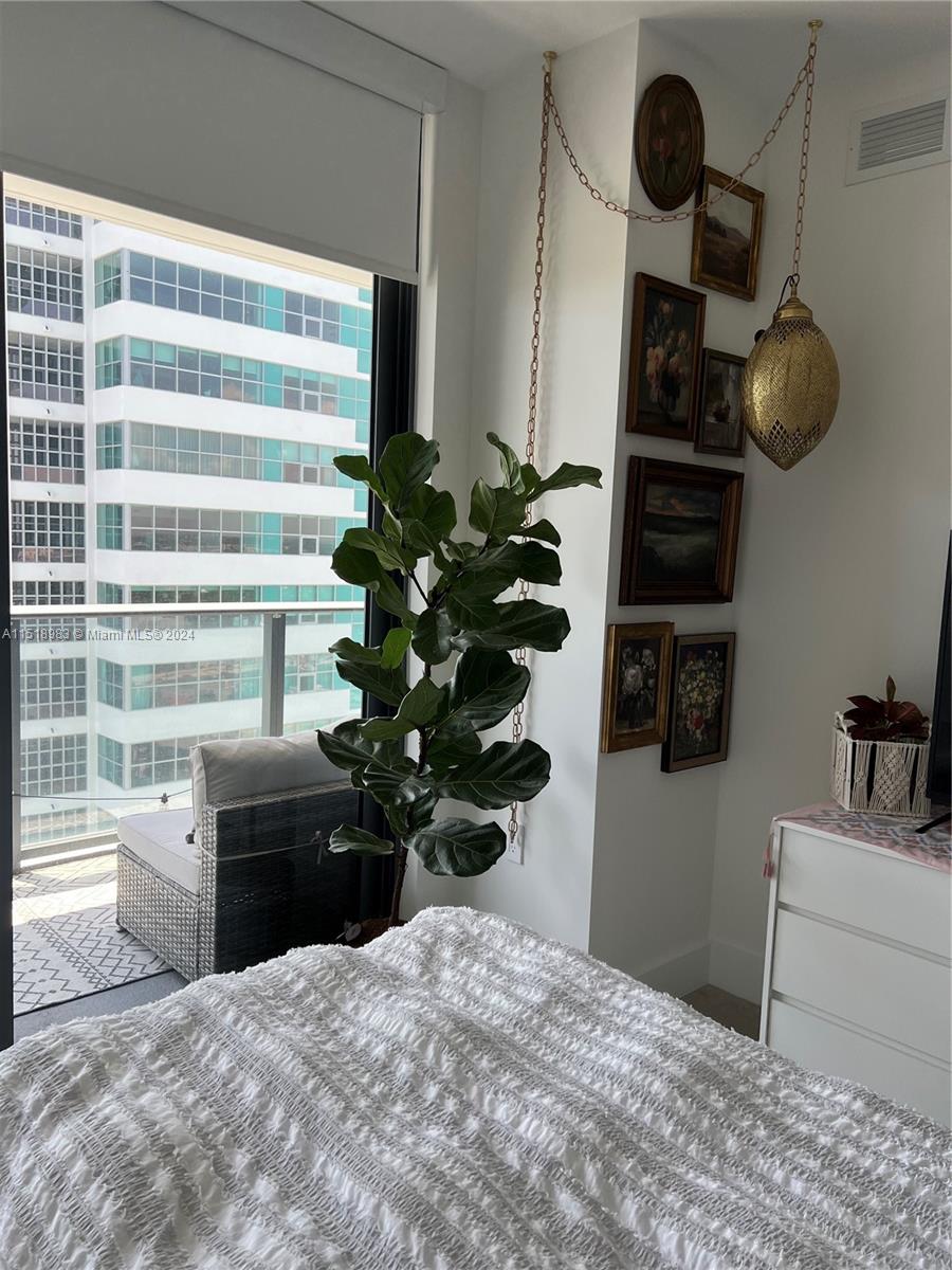121 NE 34th St 2502, Miami, Florida 33137, 2 Bedrooms Bedrooms, ,2 BathroomsBathrooms,Residentiallease,For Rent,121 NE 34th St 2502,A11518983