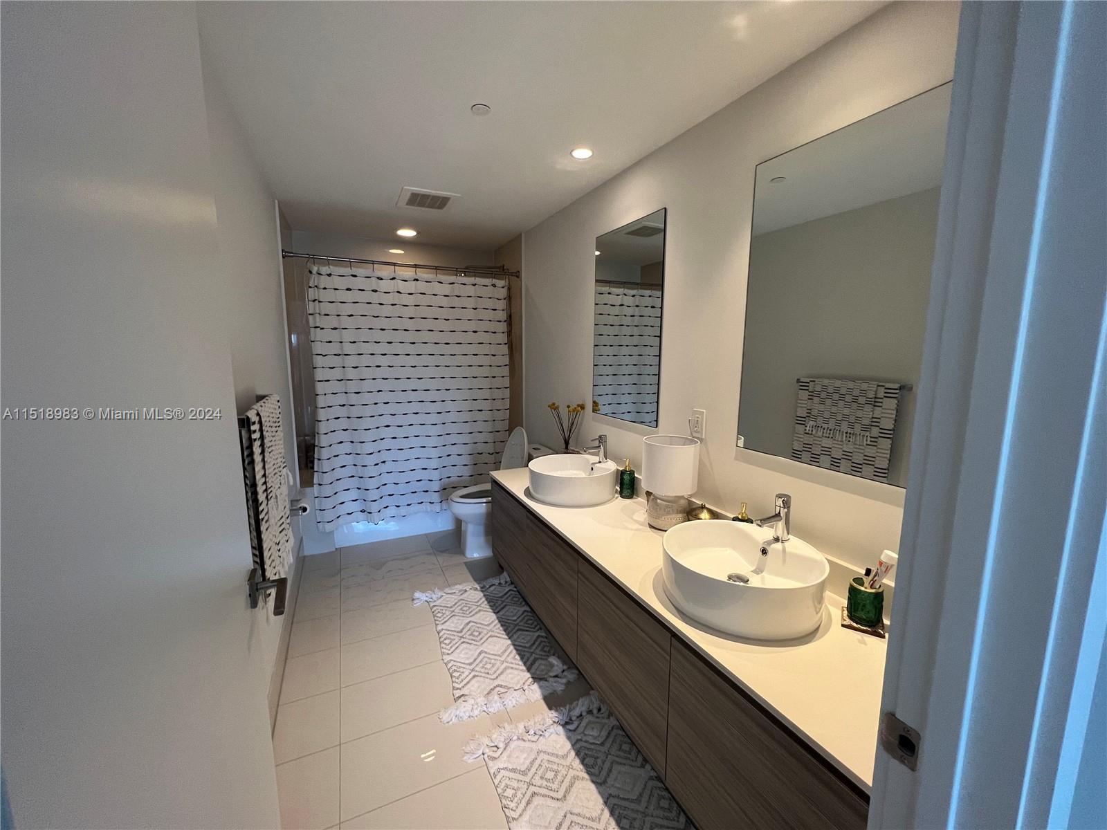 121 NE 34th St 2502, Miami, Florida 33137, 2 Bedrooms Bedrooms, ,2 BathroomsBathrooms,Residentiallease,For Rent,121 NE 34th St 2502,A11518983