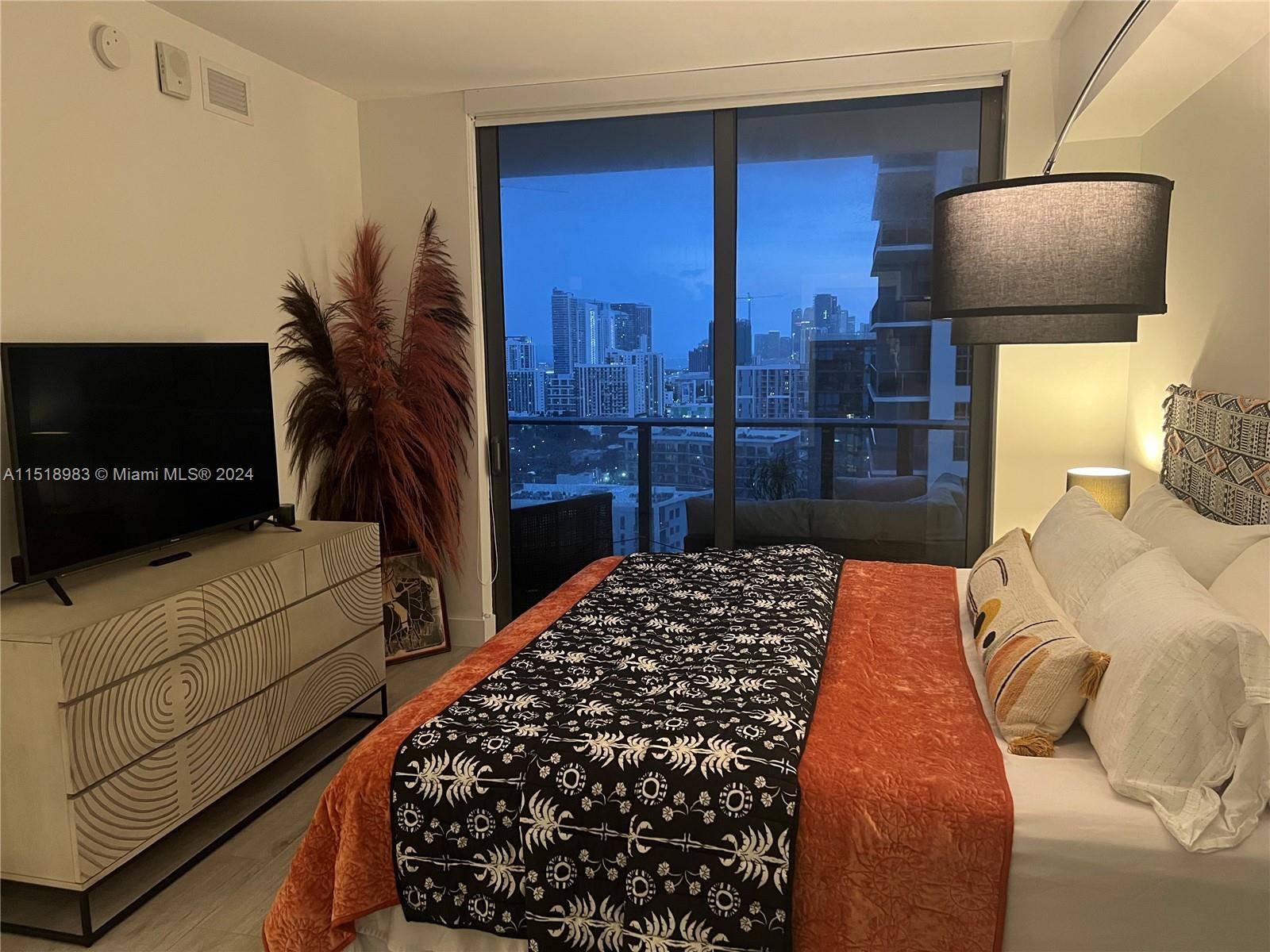 121 NE 34th St 2502, Miami, Florida 33137, 2 Bedrooms Bedrooms, ,2 BathroomsBathrooms,Residentiallease,For Rent,121 NE 34th St 2502,A11518983