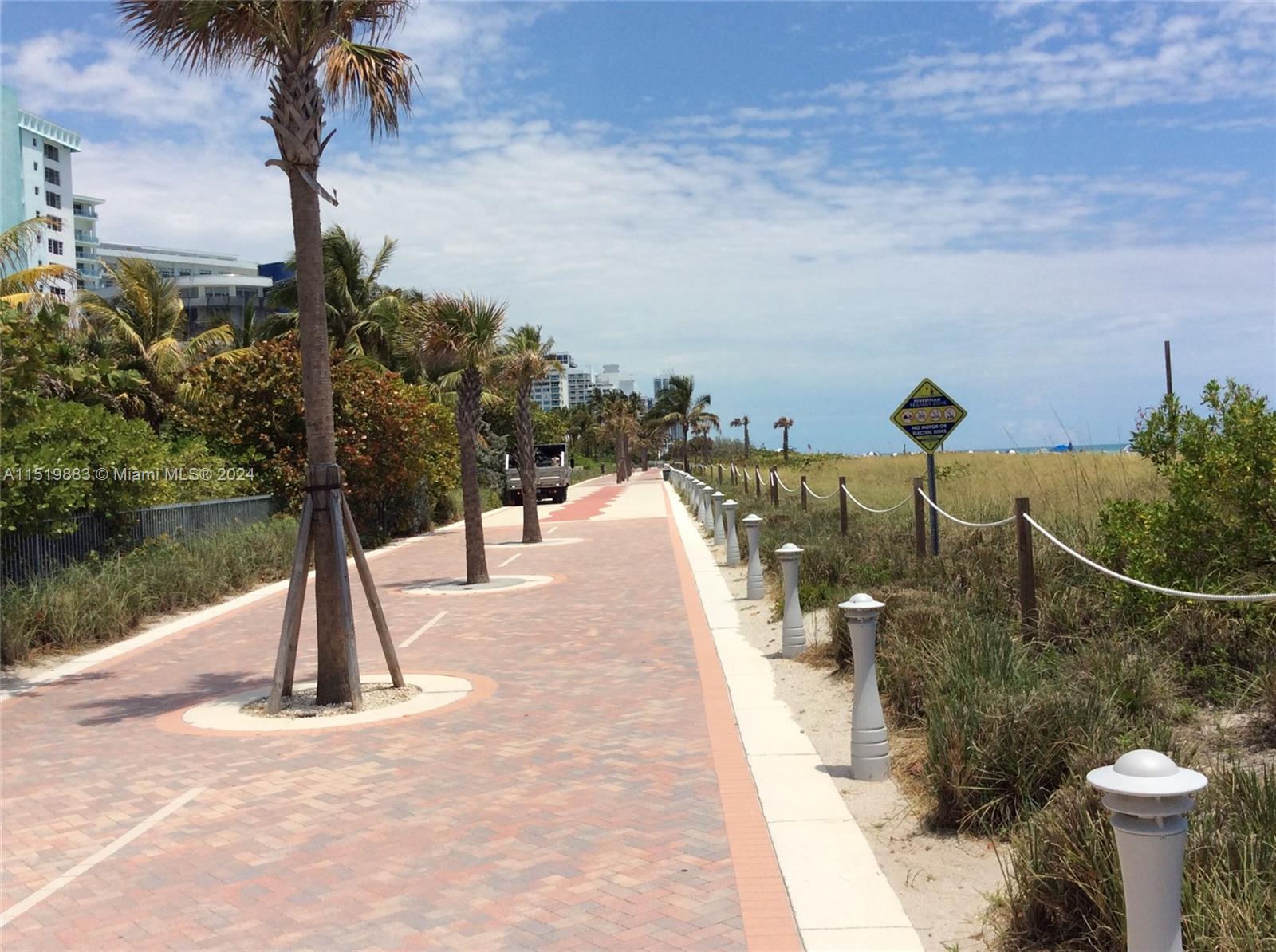 5055 Collins Ave 5A, Miami Beach, Florida 33140, 1 Bedroom Bedrooms, ,1 BathroomBathrooms,Residential,For Sale,5055 Collins Ave 5A,A11519883