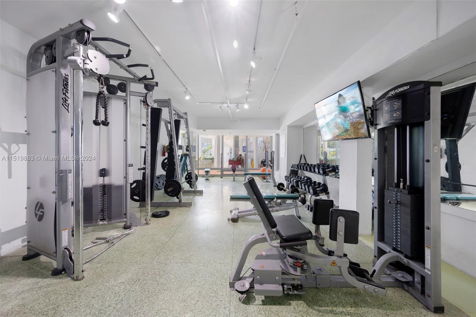 5055 Collins Ave 5A, Miami Beach, Florida 33140, 1 Bedroom Bedrooms, ,1 BathroomBathrooms,Residential,For Sale,5055 Collins Ave 5A,A11519883