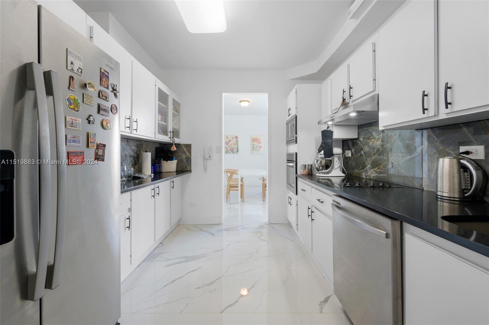 5055 Collins Ave 5A, Miami Beach, Florida 33140, 1 Bedroom Bedrooms, ,1 BathroomBathrooms,Residential,For Sale,5055 Collins Ave 5A,A11519883