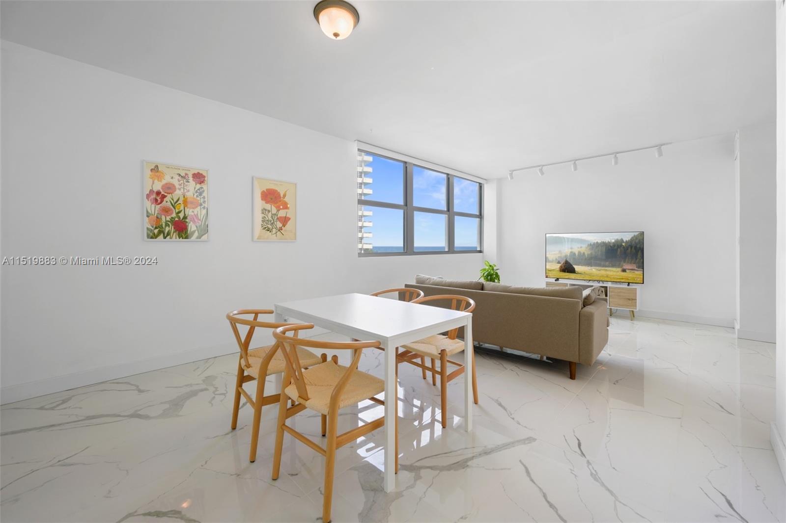 5055 Collins Ave 5A, Miami Beach, Florida 33140, 1 Bedroom Bedrooms, ,1 BathroomBathrooms,Residential,For Sale,5055 Collins Ave 5A,A11519883