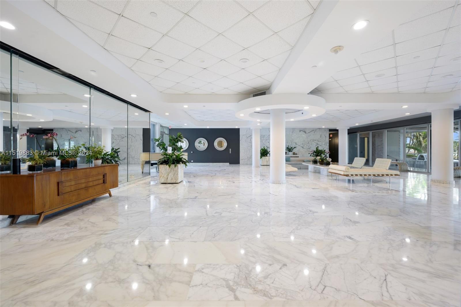 5055 Collins Ave 5A, Miami Beach, Florida 33140, 1 Bedroom Bedrooms, ,1 BathroomBathrooms,Residential,For Sale,5055 Collins Ave 5A,A11519883