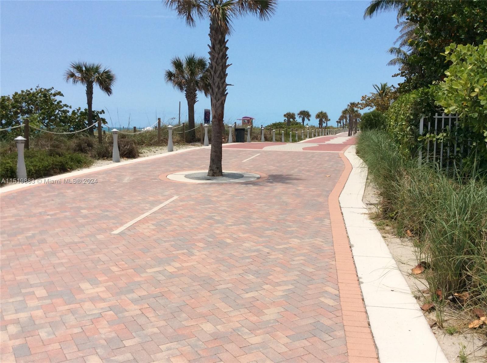 5055 Collins Ave 5A, Miami Beach, Florida 33140, 1 Bedroom Bedrooms, ,1 BathroomBathrooms,Residential,For Sale,5055 Collins Ave 5A,A11519883