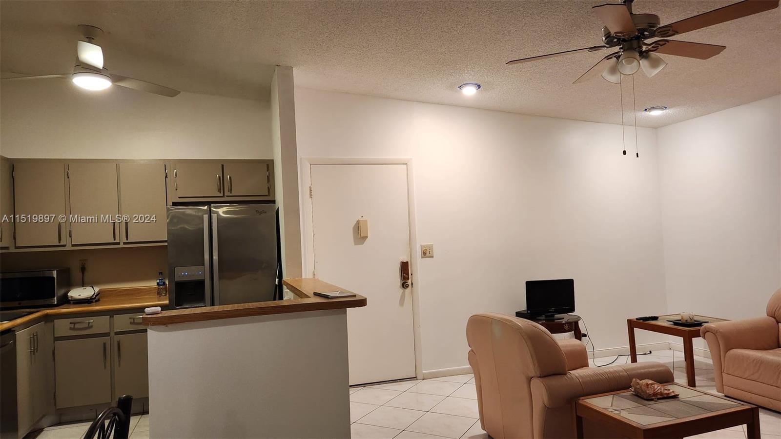 7120 Ashmont Cir 205, Tamarac, Florida 33321, 2 Bedrooms Bedrooms, ,2 BathroomsBathrooms,Residential,For Sale,7120 Ashmont Cir 205,A11519897