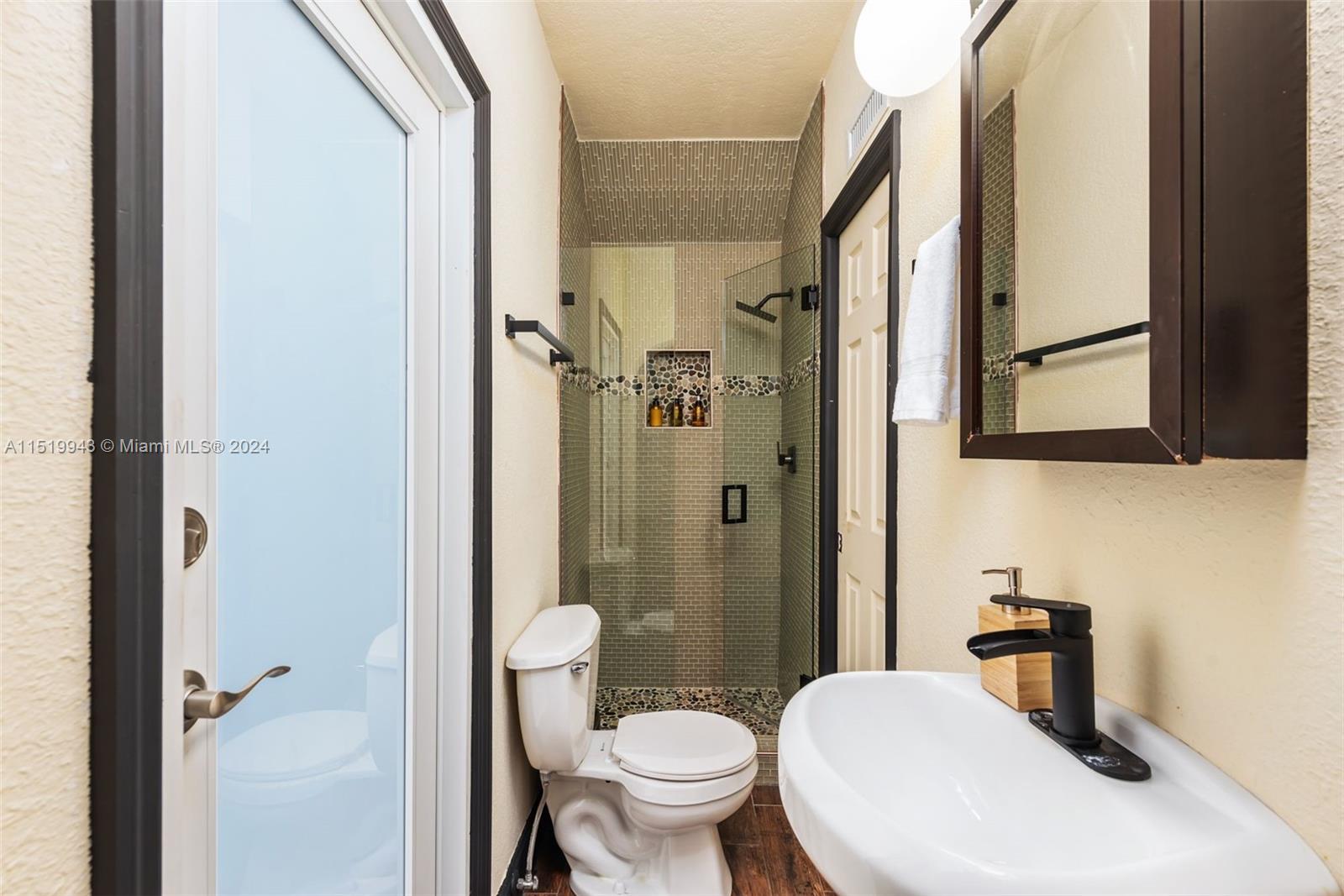 1270 NE 87th St, Miami, Florida 33138, 5 Bedrooms Bedrooms, ,5 BathroomsBathrooms,Residentiallease,For Rent,1270 NE 87th St,A11519943