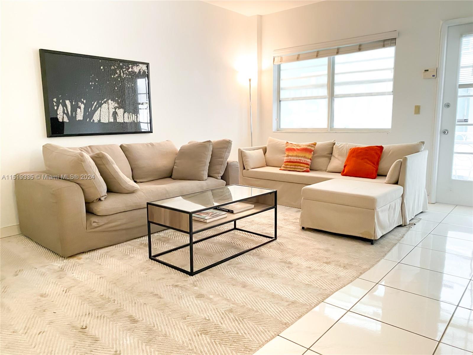 1755 Washington Ave 2C, Miami Beach, Florida 33139, 1 Bedroom Bedrooms, ,1 BathroomBathrooms,Residentiallease,For Rent,1755 Washington Ave 2C,A11519335