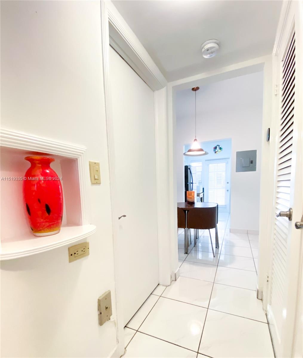 1755 Washington Ave 2C, Miami Beach, Florida 33139, 1 Bedroom Bedrooms, ,1 BathroomBathrooms,Residentiallease,For Rent,1755 Washington Ave 2C,A11519335