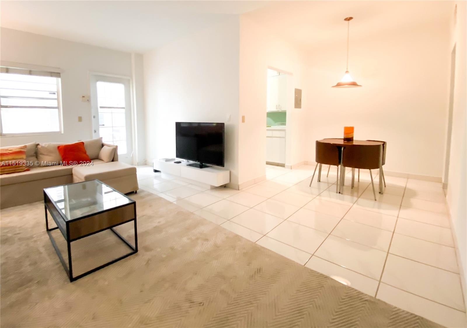 1755 Washington Ave 2C, Miami Beach, Florida 33139, 1 Bedroom Bedrooms, ,1 BathroomBathrooms,Residentiallease,For Rent,1755 Washington Ave 2C,A11519335