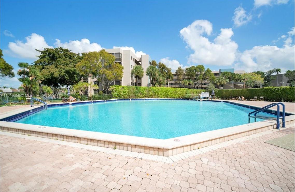 1000 Colony Point Cir, Pembroke Pines, FL, 33026 United States, 2 Bedrooms Bedrooms, ,2 BathroomsBathrooms,Residential,For Sale,Colony Point Cir,A11519356